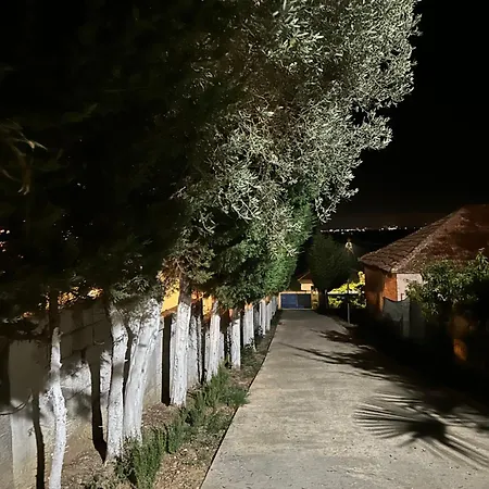 For Rent Vacation Krasniqi Guest house