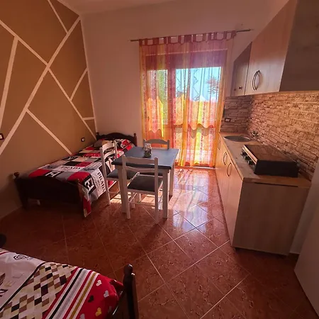 For Rent Vacation Krasniqi 招待所 Karpen